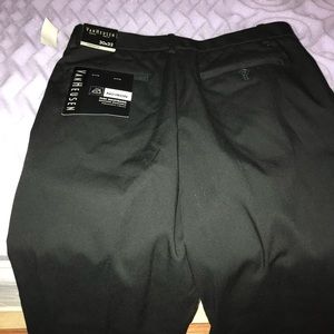 NWT 30x32 Van Huesen Black Dress Pants